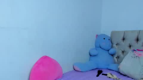 Snapshot of stassiebell chatting on January 2025 07:13:02 AM stassiebell online show from January 2025 07:13:02 AM