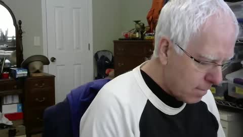 Snapshot of stasw20 chatting on January 2025 06:52:01 PM stasw20 online show from January 2025 06:52:01 PM