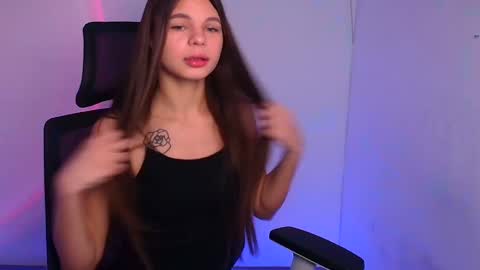 Snapshot of stasy_milk chatting on December 2024 06:44:02 AM Stasy online show from December 2024 06:44:02 AM