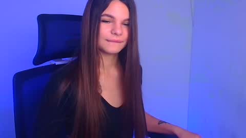 Snapshot of stasy_milk chatting on December 2024 09:43:02 AM Stasy online show from December 2024 09:43:02 AM