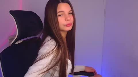 Snapshot of stasy_milk chatting on December 2024 06:44:01 AM Stasy online show from December 2024 06:44:01 AM