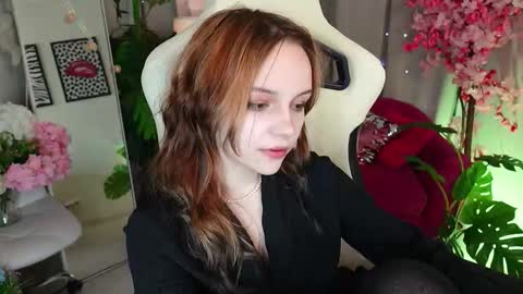 Snapshot of staymonica chatting on November 2025 01:22:01 PM MONICA online show from November 2025 01:22:01 PM