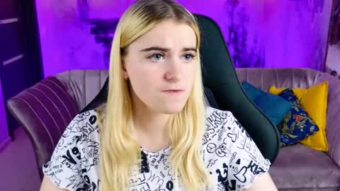 stef_nicks online show from October 2025 09:09:02 AM