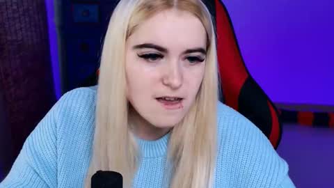 stef_nicks online show from November 2025 09:11:02 AM