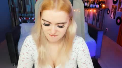 stef_nicks online show from February 2026 07:40:01 AM
