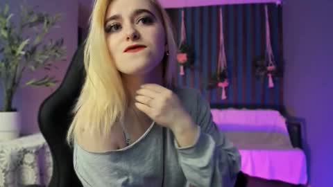 stef_nicks online show from March 2026 09:05:02 AM