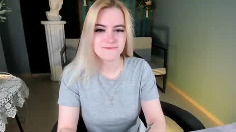 Snapshot of stef_nicks chatting on June 2026 05:24:01 AM stef_nicks online show from June 2026 05:24:01 AM