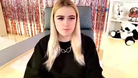 Snapshot of stef_nicks chatting on July 2026 05:03:02 AM stef_nicks online show from July 2026 05:03:02 AM