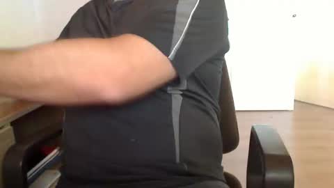 Stefan online show from November 2025 08:24:01 AM