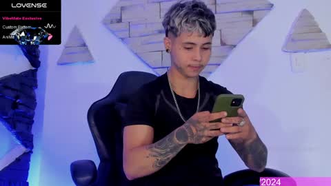 Snapshot of stefan_wonder_ chatting on December 2024 03:03:01 PM Wonder online show from December 2024 03:03:01 PM