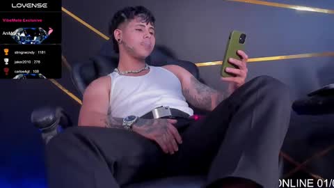 Snapshot of stefan_wonder_ chatting on March 2025 08:53:01 PM Wonder online show from March 2025 08:53:01 PM