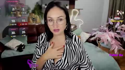 StefanaWinter online show from October 2025 04:57:02 AM