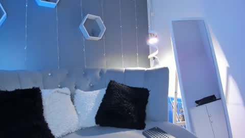 Stefania  online show from March 2025 02:38:02 AM