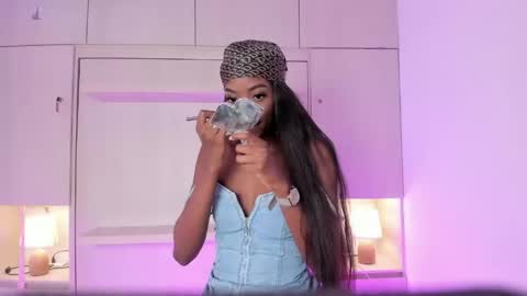 stefannyevans_ online show from March 2026 01:41:01 PM