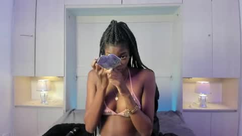 Snapshot of stefannyevans_ chatting on June 2026 12:00:02 PM stefannyevans_ online show from June 2026 12:00:02 PM