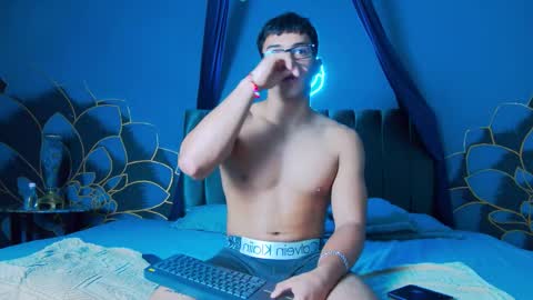 Stefano online show from November 2025 12:16:01 PM