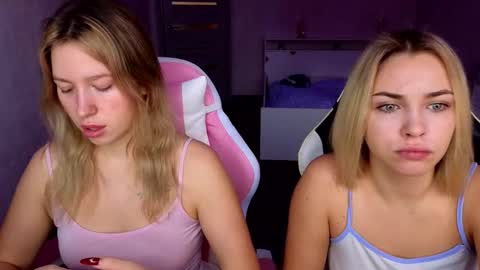 stefany_and_bettany online show from November 2025 10:26:01 AM