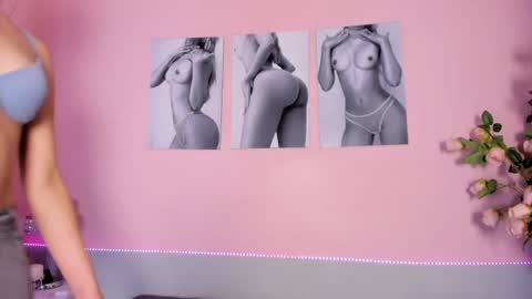 Stefany online show from April 2026 11:27:01 AM