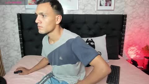 stefany_pablo1 online show from February 2025 12:47:01 PM