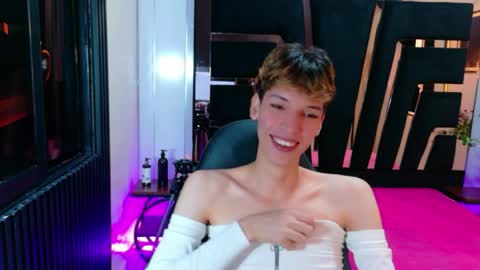 stefany piink online show from April 2026 01:09:02 PM