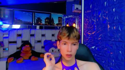 stefany piink online show from April 2026 08:31:01 PM