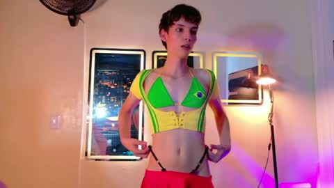 stefany piink online show from May 2026 03:09:02 PM