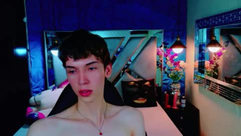stefany piink online show from May 2026 12:09:02 PM