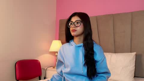 Snapshot of stefanybloom chatting on May 2026 12:12:01 PM stefanybloom online show from May 2026 12:12:01 PM