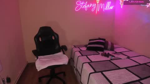 stefany online show from February 2025 09:11:01 AM