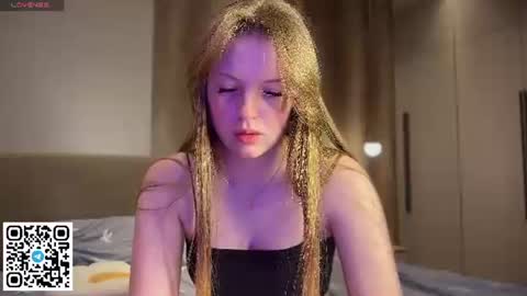 STEFI  Streams every day from 10 PM GTM1  online show from June 2026 12:35:02 AM