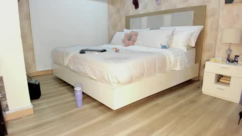 Zuly online show from April 2026 01:16:02 AM