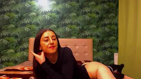 Snapshot of stella_john chatting on December 2025 05:57:01 AM Stella John online show from December 2025 05:57:01 AM