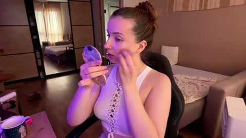 Snapshot of stella_rass chatting on June 2026 06:07:01 AM Stella online show from June 2026 06:07:01 AM