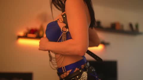 Snapshot of stella_shock chatting on December 2024 12:00:02 PM Stella online show from December 2024 12:00:02 PM