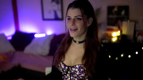 Snapshot of stella_shock chatting on November 2025 05:41:01 PM Stella online show from November 2025 05:41:01 PM