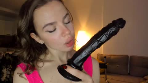 Snapshot of stella_vans chatting on November 2025 08:03:02 AM Asella online show from November 2025 08:03:02 AM