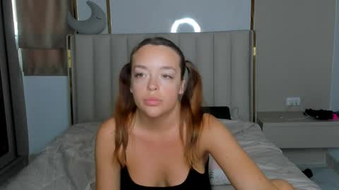 stella online show from April 2026 12:25:02 AM