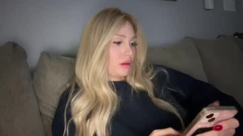 Stella Bella online show from February 2025 10:53:02 AM