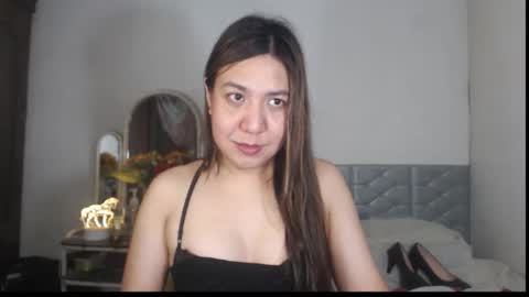 Stella online show from December 2025 08:27:01 PM