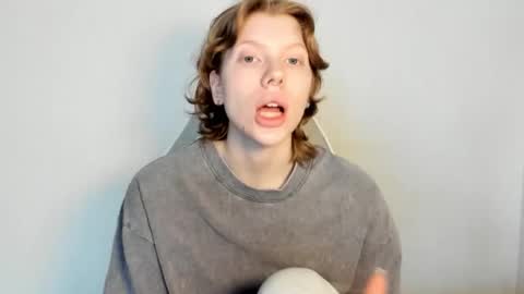 S T E L L A online show from March 2026 08:32:02 AM