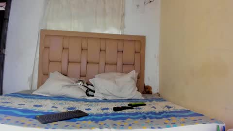 Stepcouple   online show from May 2026 08:37:01 PM