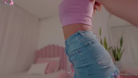 stephania_let online show from October 2025 10:38:01 AM