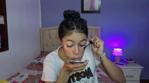 Snapshot of stephania_t chatting on May 2026 03:17:01 PM Stephania online show from May 2026 03:17:01 PM