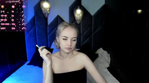Snapshot of stephanie_sea chatting on February 2025 05:06:01 PM Stephanie Sea online show from February 2025 05:06:01 PM