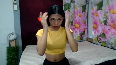 Snapshot of stephanie_zee chatting on July 2026 05:59:02 PM stephanie_zee online show from July 2026 05:59:02 PM