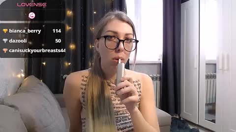 Stephanie online show from February 2026 08:10:01 AM