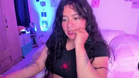 Snapshot of stephanifox chatting on December 2024 06:33:02 AM Stephanie online show from December 2024 06:33:02 AM