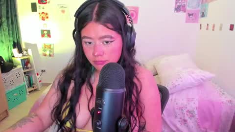 Snapshot of stephanifox chatting on December 2024 03:59:02 AM Stephanie online show from December 2024 03:59:02 AM