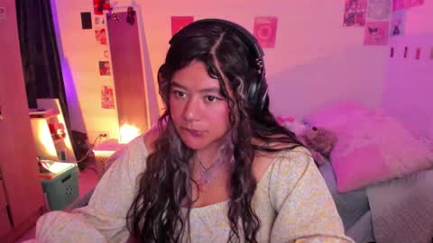 Snapshot of stephanifox chatting on February 2025 01:04:02 AM Stephanie online show from February 2025 01:04:02 AM