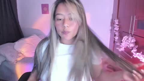 Snapshot of stephanifox chatting on September 2025 12:16:01 AM Stephanie online show from September 2025 12:16:01 AM